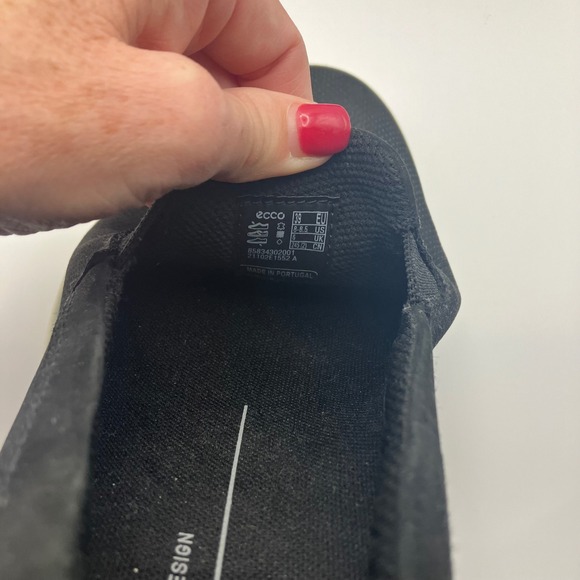 ECCO Danish Design 39 Black Perforated Leather Slip On Comfort Walking Loafers - Picture 5 of 9